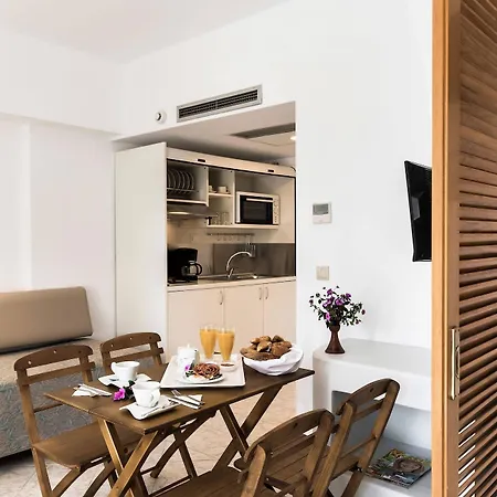 Esperia Hotel 3*