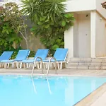 Esperia Hotel 3*