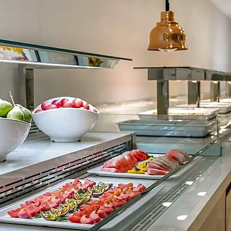 Esperia Hotel 3*