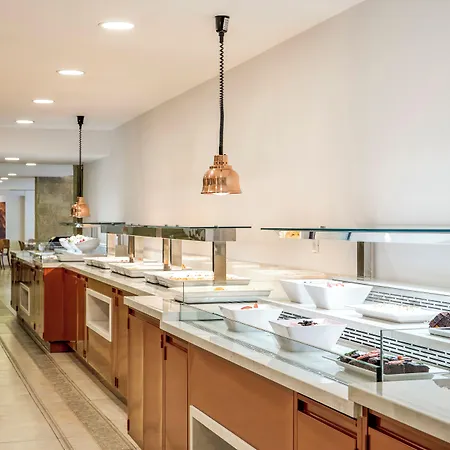 Esperia Hotelli 3*